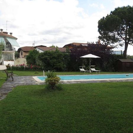 Il Gelso Di Barcuzzi Bed and Breakfast Lonato Eksteriør billede