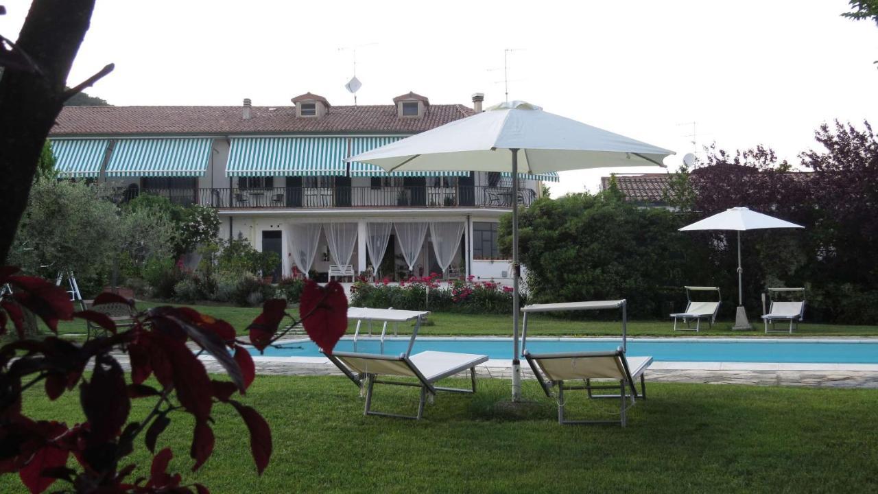 Il Gelso Di Barcuzzi Bed and Breakfast Lonato Eksteriør billede