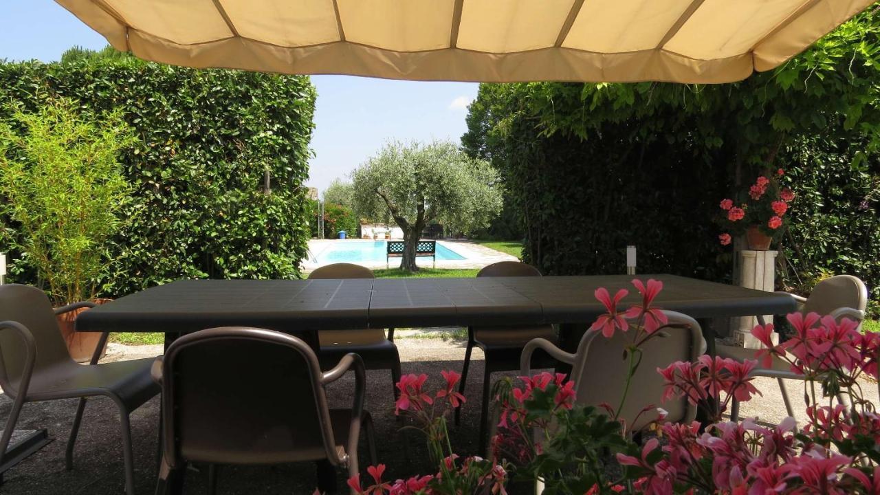 Il Gelso Di Barcuzzi Bed and Breakfast Lonato Eksteriør billede