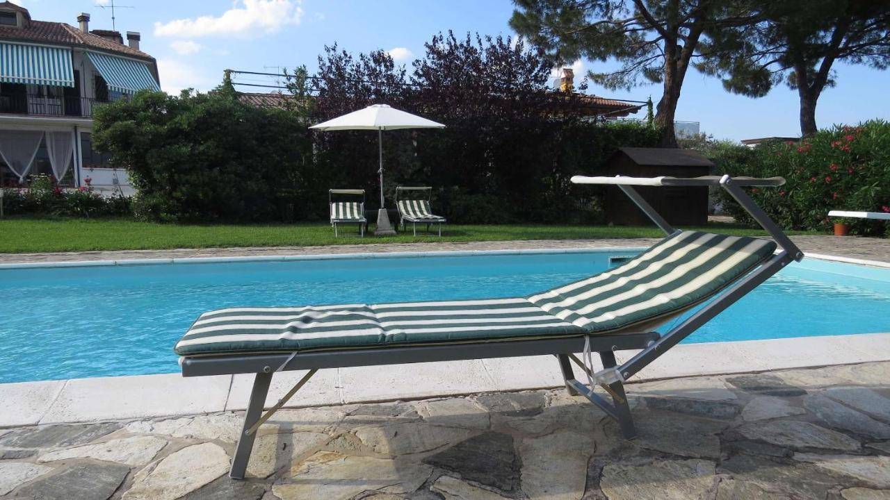 Il Gelso Di Barcuzzi Bed and Breakfast Lonato Eksteriør billede