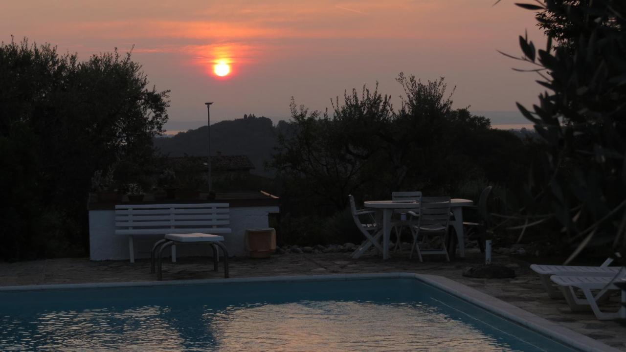 Il Gelso Di Barcuzzi Bed and Breakfast Lonato Eksteriør billede