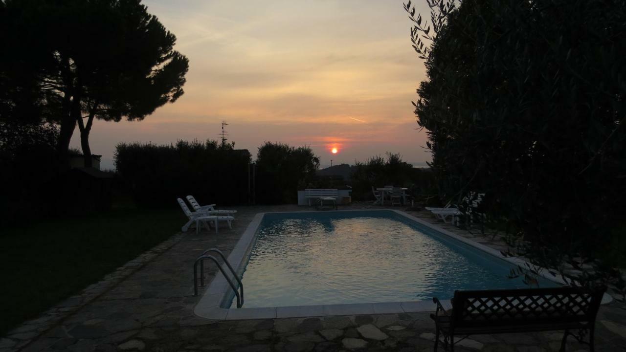 Il Gelso Di Barcuzzi Bed and Breakfast Lonato Eksteriør billede
