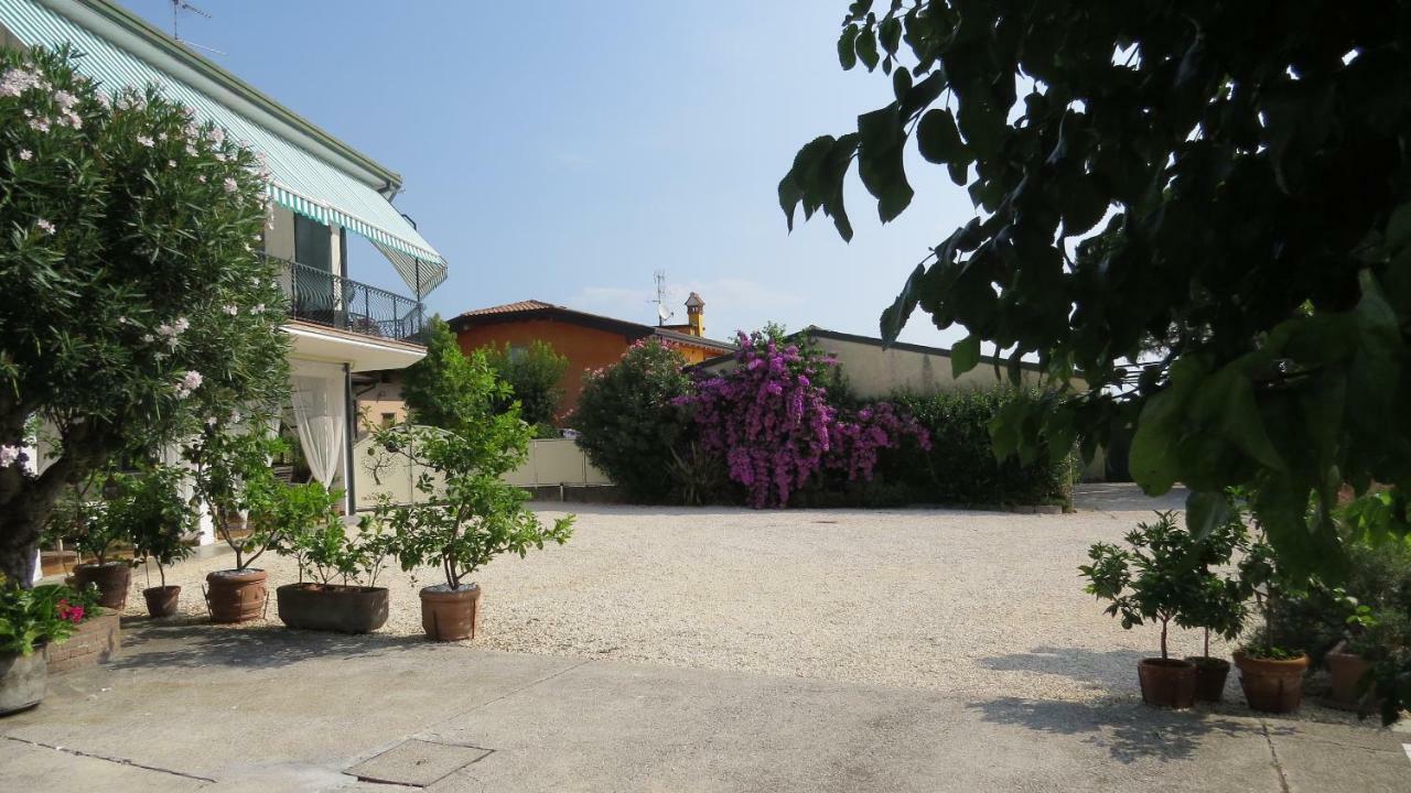 Il Gelso Di Barcuzzi Bed and Breakfast Lonato Eksteriør billede