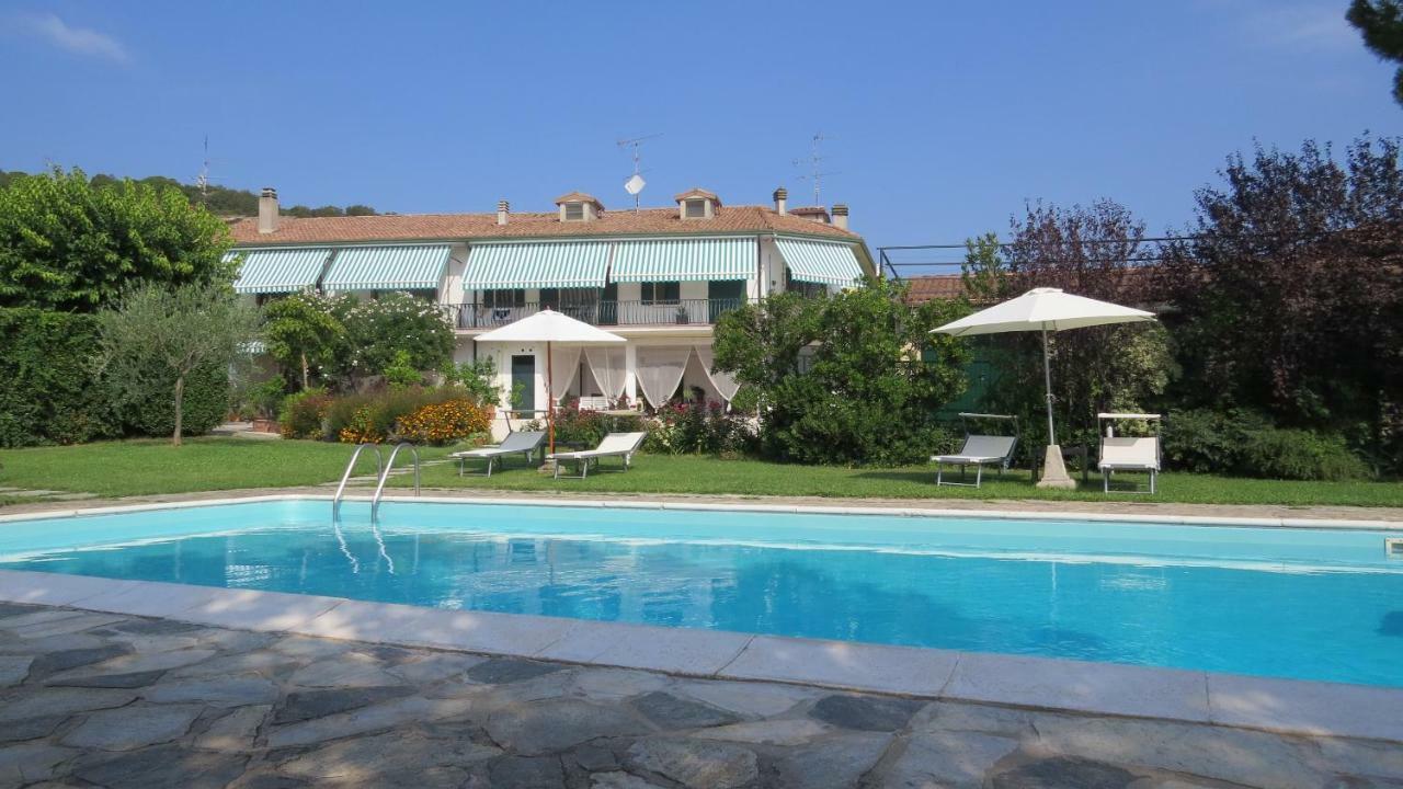 Il Gelso Di Barcuzzi Bed and Breakfast Lonato Eksteriør billede